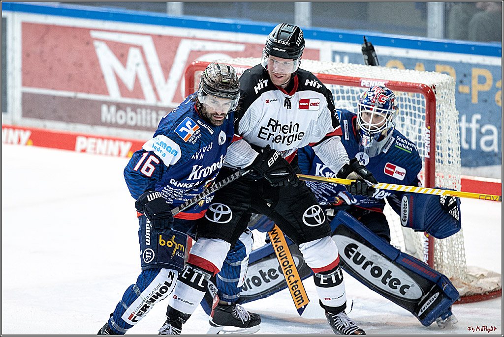 PENNY DEL;  Iserlohn Roosters - Koelner Haie; Koeln, 05.12.2021